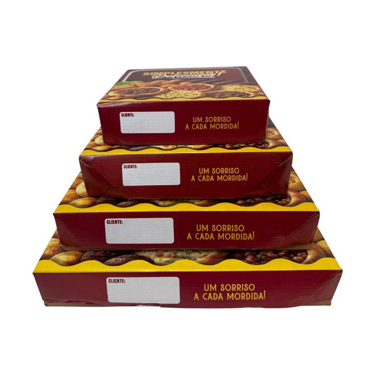 Quatro tamanhos da Caixa de Salgados Estampada, com estampa Simplesmente Deliciosos, empilhadas